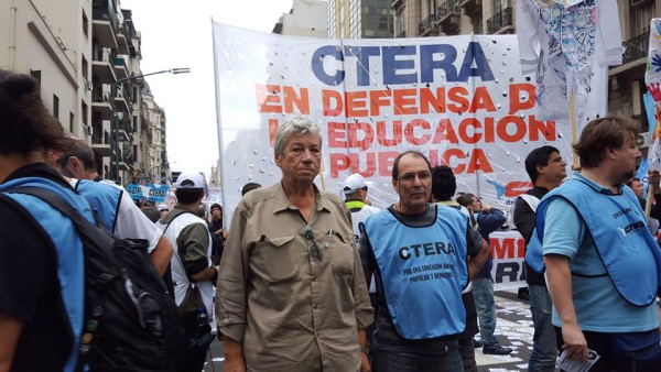 Luis Branchi- Secretario General de ADF en la "Marcha Nacional Docente" abril 2016,Bs.As.
